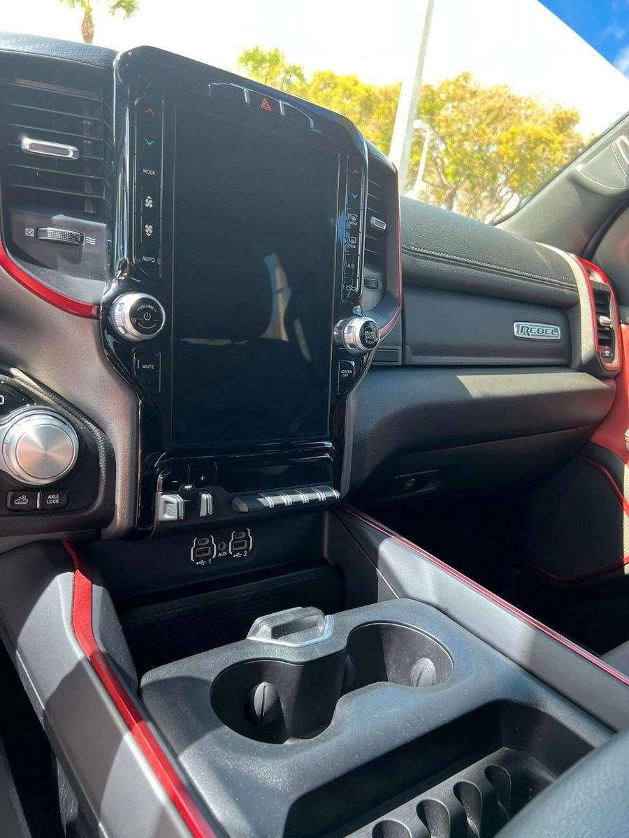 Dodge RAM Rebel 1500 4x4 CrewCab unfallfrei in Hamburg