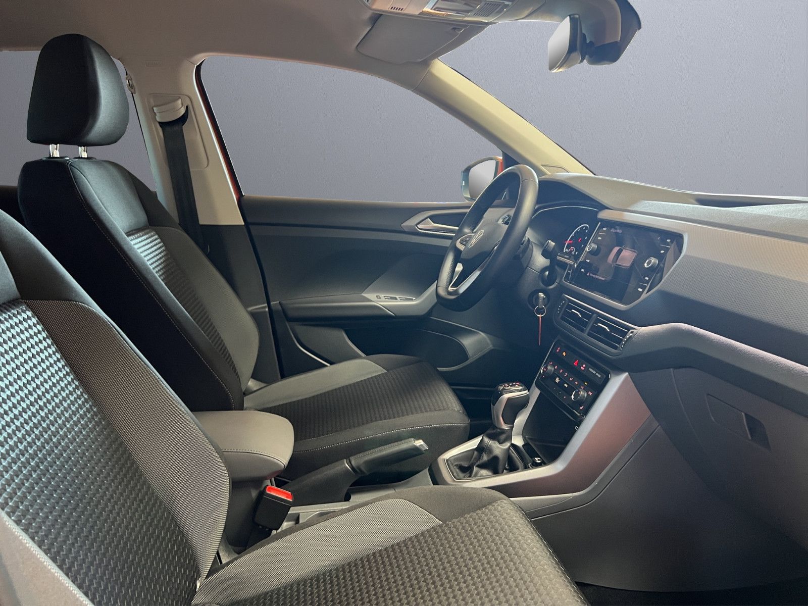 Volkswagen T-Cross Active 1.0l TSI - Samsaru's Car Outlet