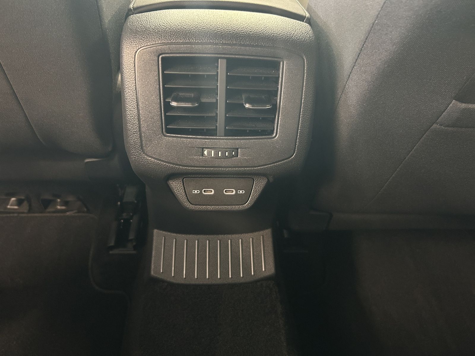 Volkswagen T-Roc 1.5 TSI Style Black - Samsaru's Car Outlet