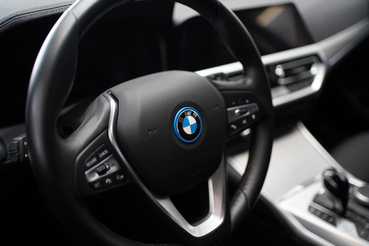 BMW 330e xDri Sport Line +HeadUp+Laserlicht+Komfortz