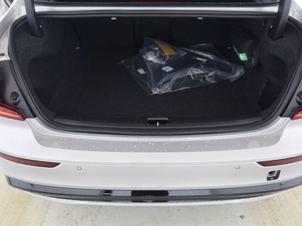 Volvo S60 B5 Ultimate Dark AWD*SONDERZINS 1,99% eff.