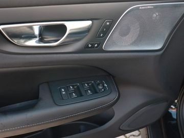 Volvo V60 Cross Country B5 Ultimate AWD AHK B&W 360°SH
