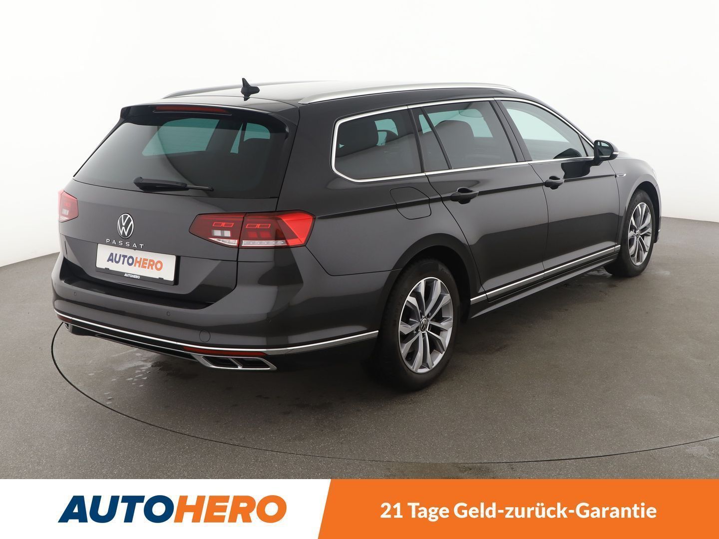 Volkswagen Passat 2.0 TDI Elegance Aut. - Samsaru's Car Outlet