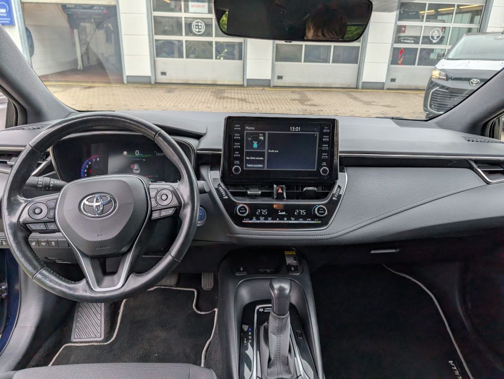 Toyota Corolla 2.0 Hybrid TS - Samsaru's Car Outlet