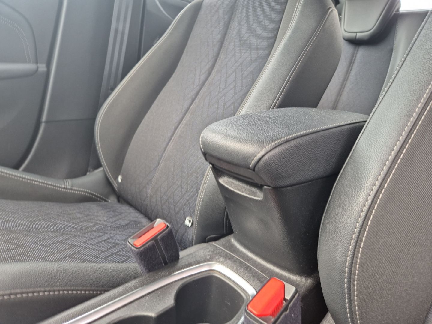 Opel Corsa F Elegance 1.2 Turbo - Samsaru's Car Outlet