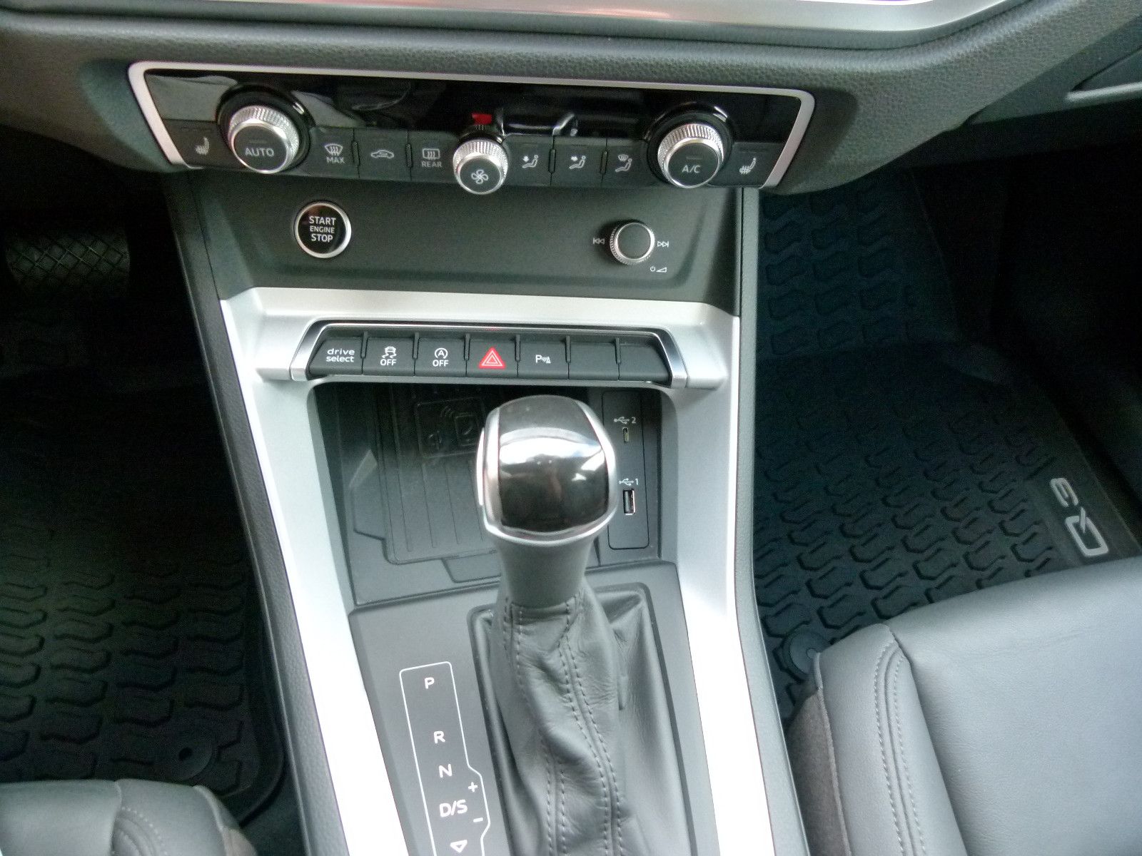 Audi Q3 Sportback 45TFSI quattro S-line - Samsaru's Car Outlet