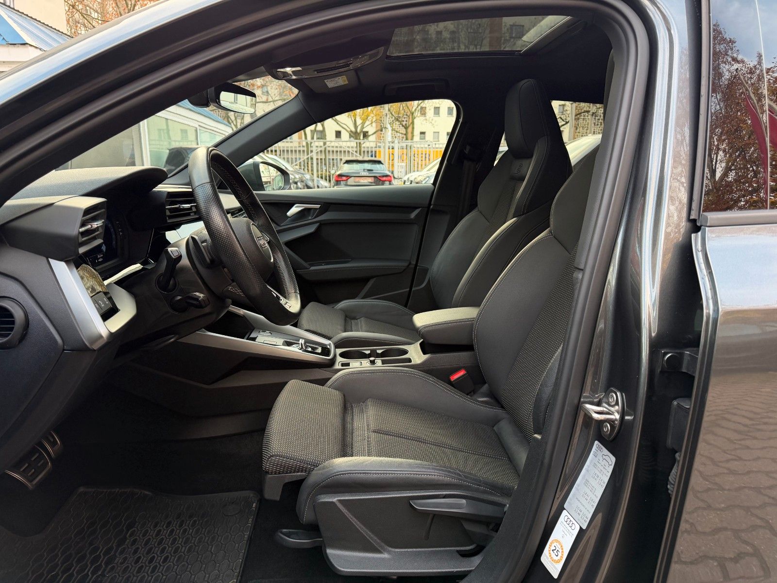 Audi A3 Sportb 40 TFSIe S line*PANO*LED*AHK*SHZ*KAM*