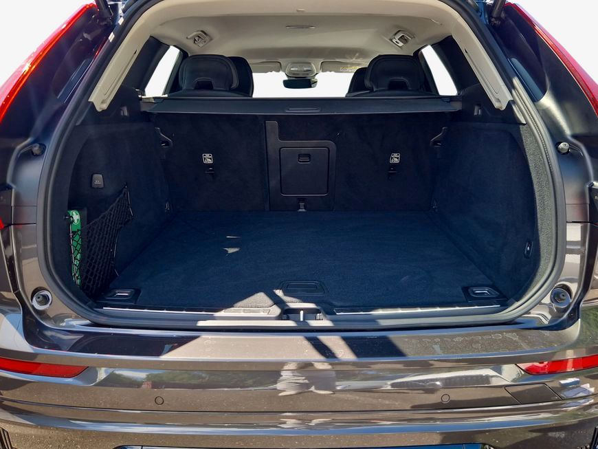 Volvo XC60 B5 B AWD Plus Dark