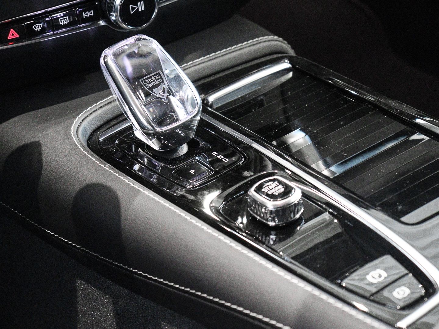 Volvo V60 T8 AWD Ultra Dark Recharge Plug-In Hybrid Tw