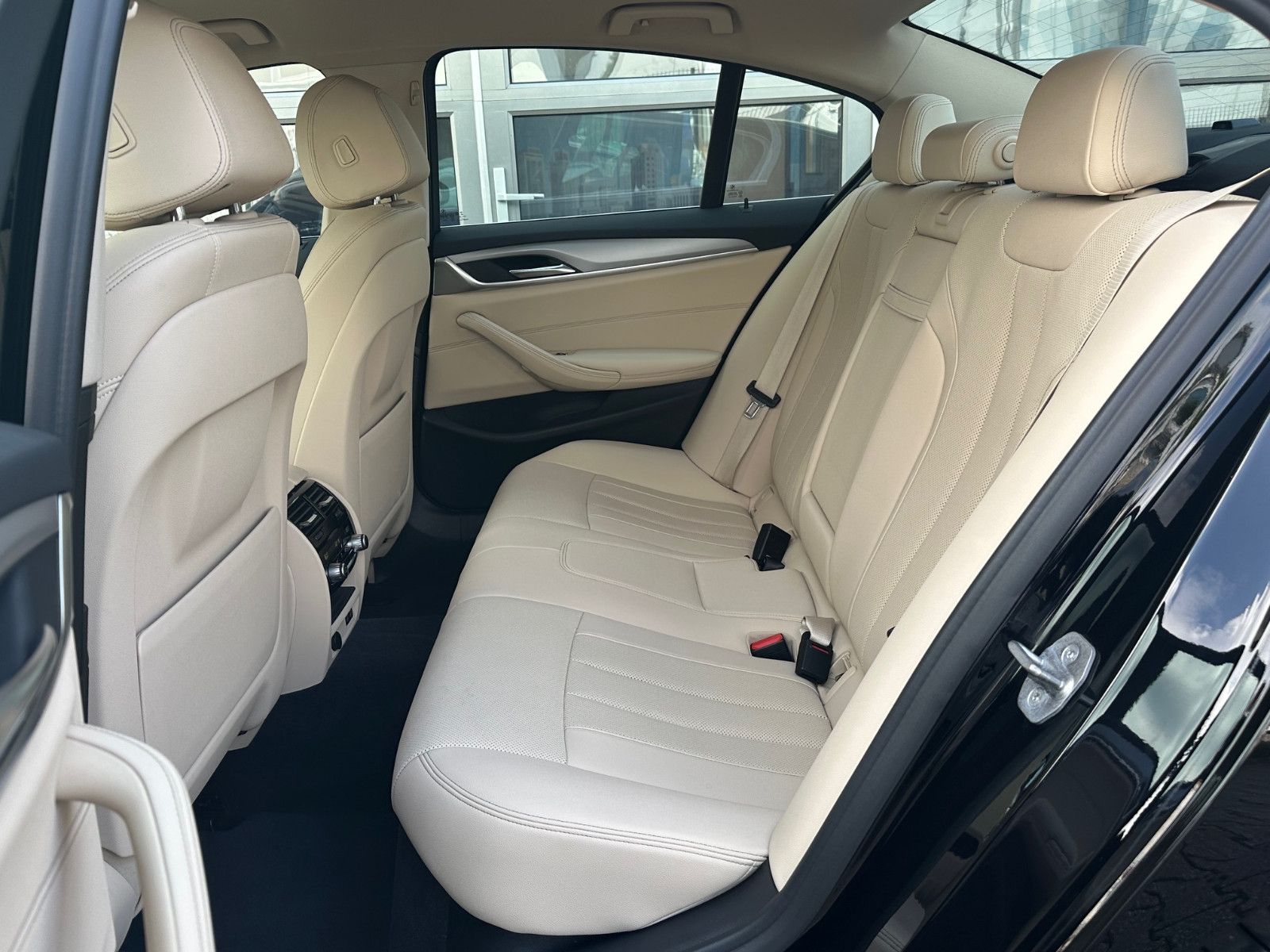 BMW 520d xDr *ACC*DRIVING*4-ZONEN KL.*KAM*HiFi*LEDER