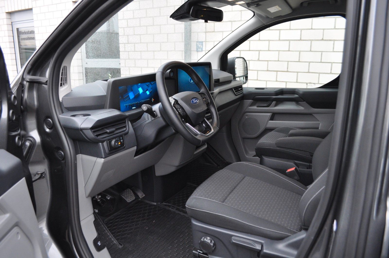 Ford Transit Custom Kombi 320 L2 FWD TREND/AUT/ALU