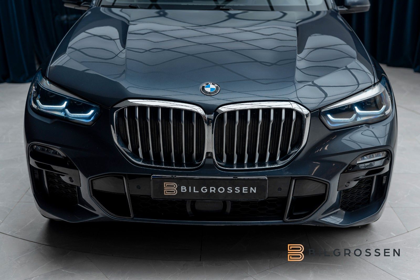 BMW X5 xDrive45e M Sport Pano H/K HUD Tow 360° ACC