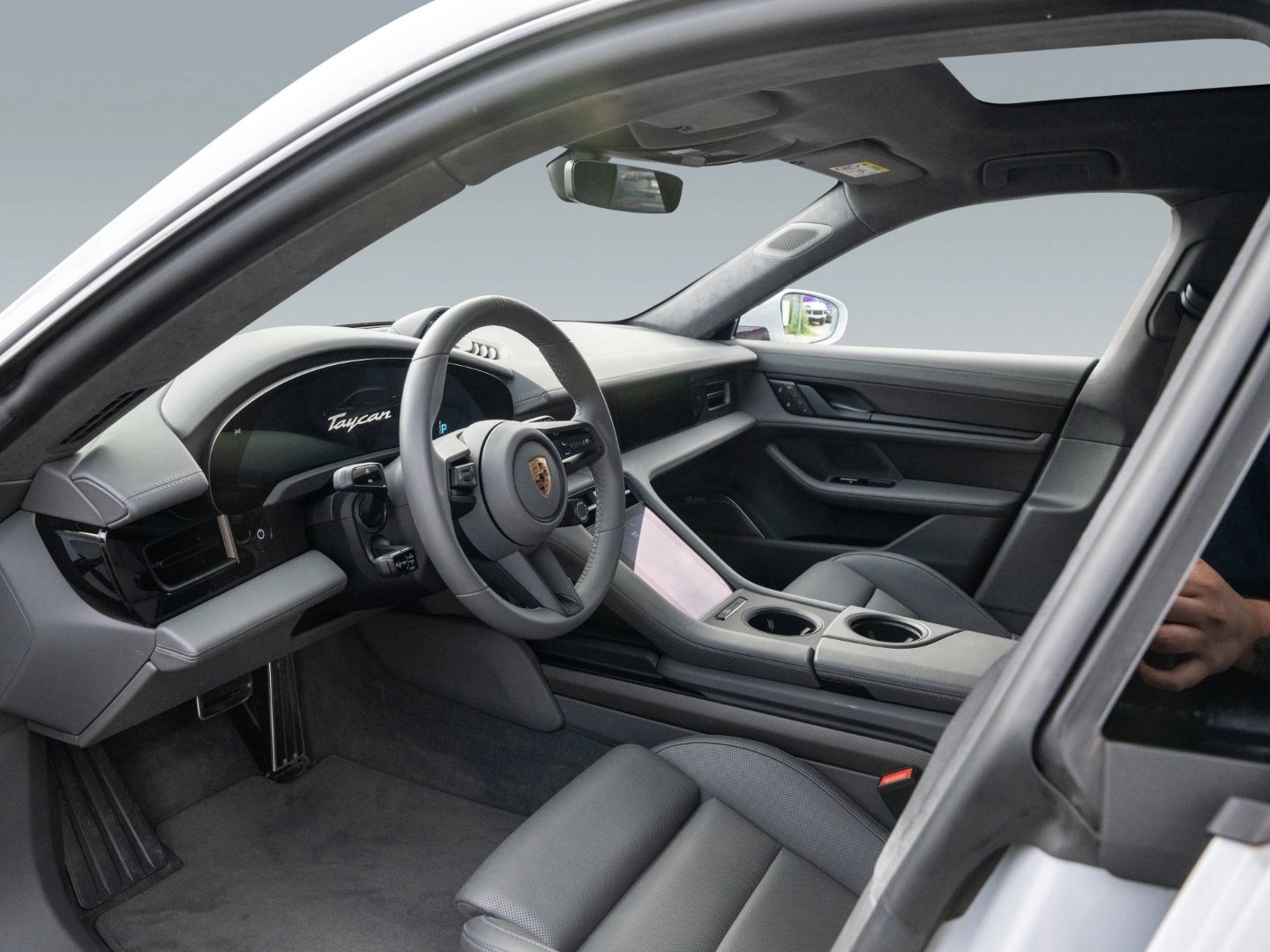 Porsche Taycan Turbo S Cross Turismo Burmester InnoDrive
