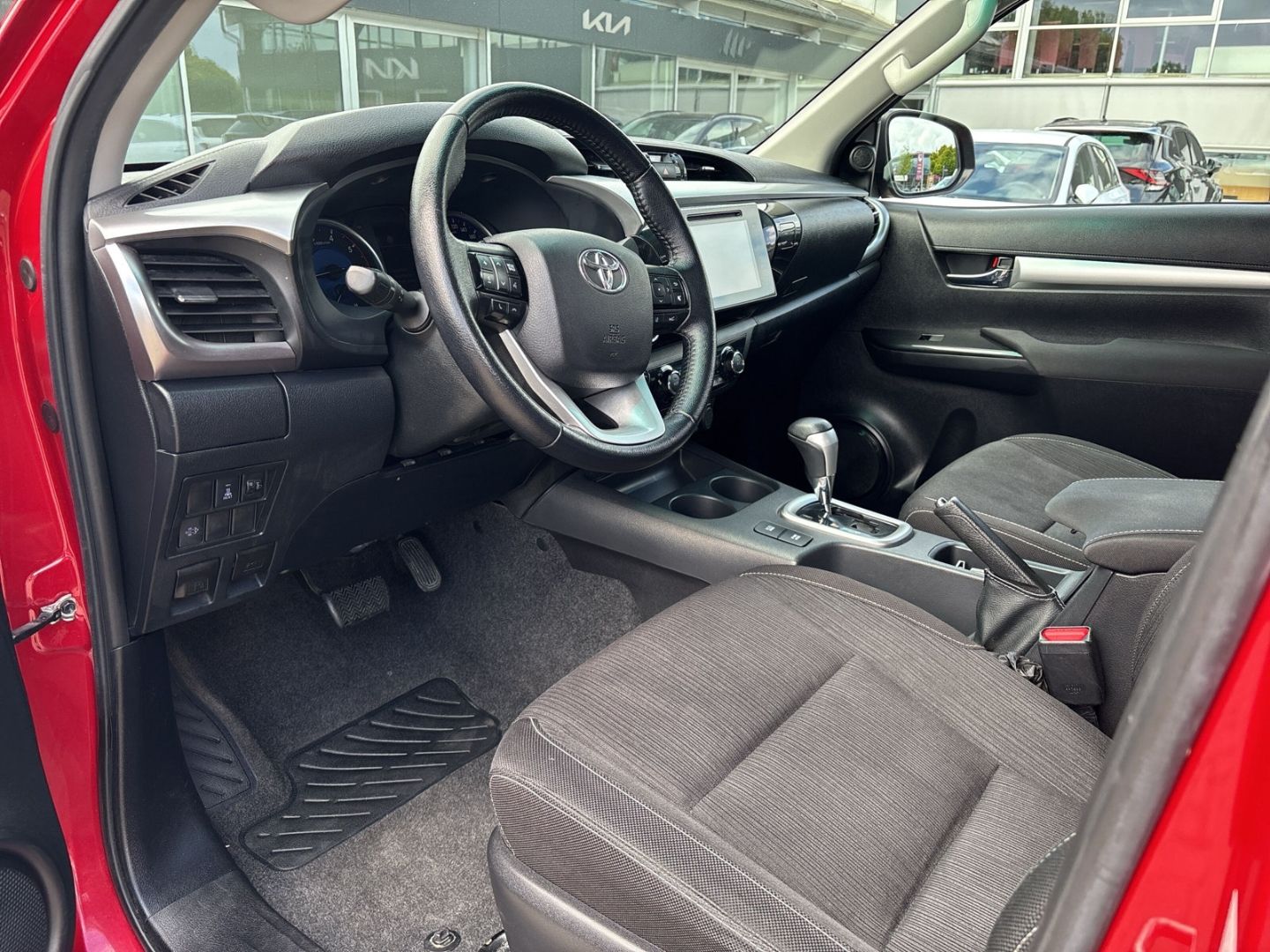 Toyota Hilux Double Cab Comfort 4x4 2.4 D-4D EU6d Sperr
