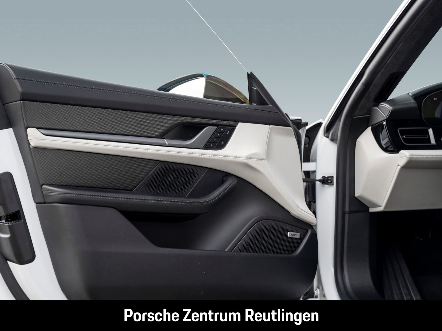 Porsche Taycan Turbo S Cross Turismo InnoDrive Head-Up