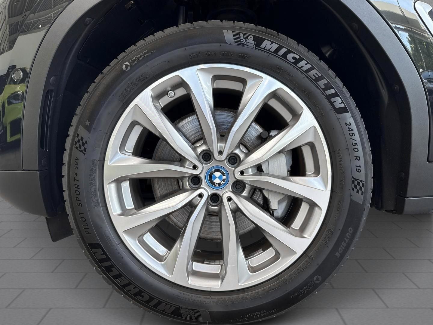 BMW X3 XDRIVE30E AHK-klappbar AHK Navi Leder Digital