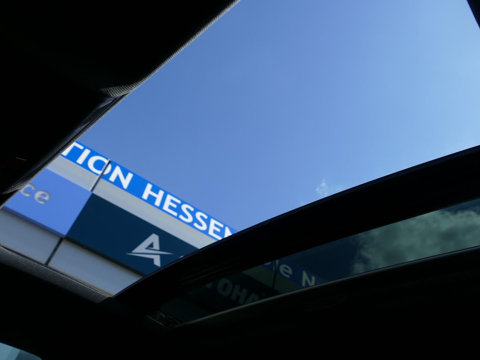 Volkswagen Taigo 1.0 TSI R-Line - Samsaru's Car Outlet
