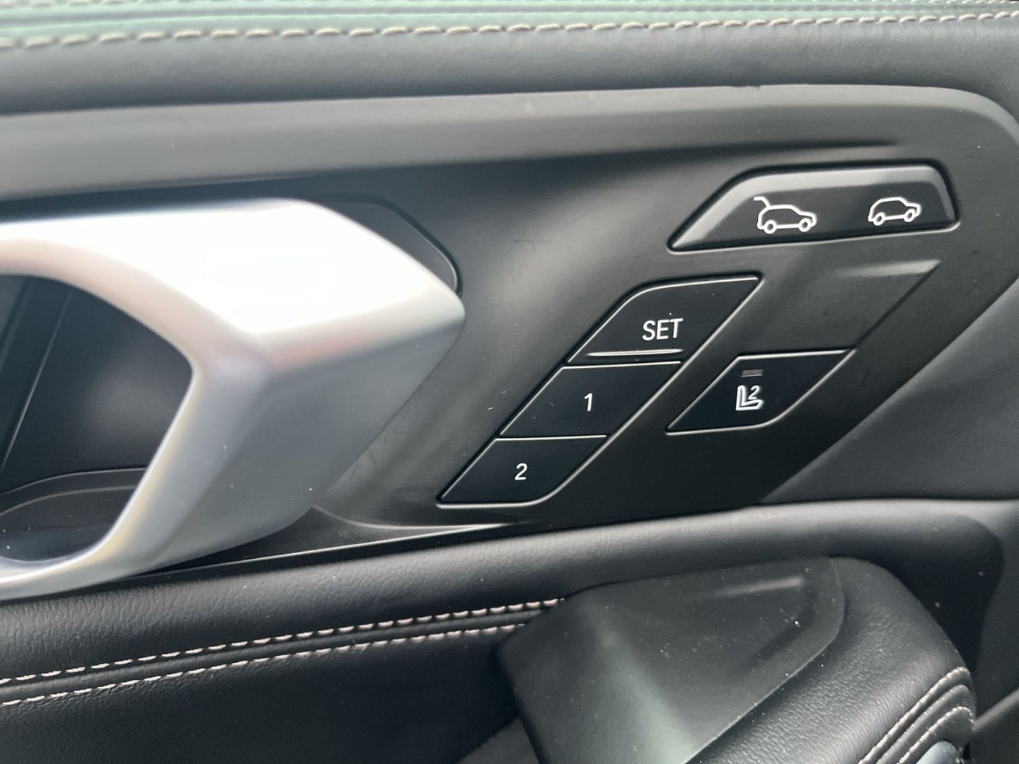BMW X6 xDrive40d/M Sport/HUD/StHZG/AHK/BowersWilkins