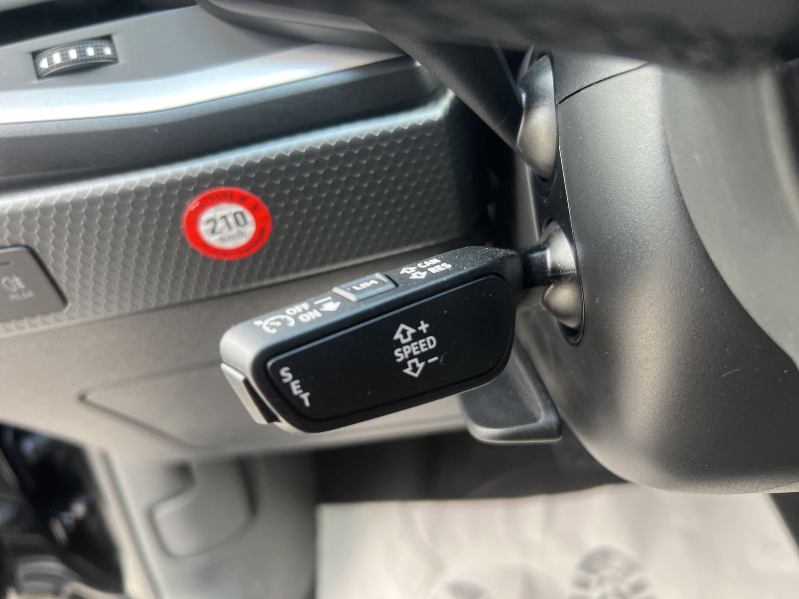 Audi A1 Sportback 25 1.0 TFSI S line - Samsaru's Car Outlet