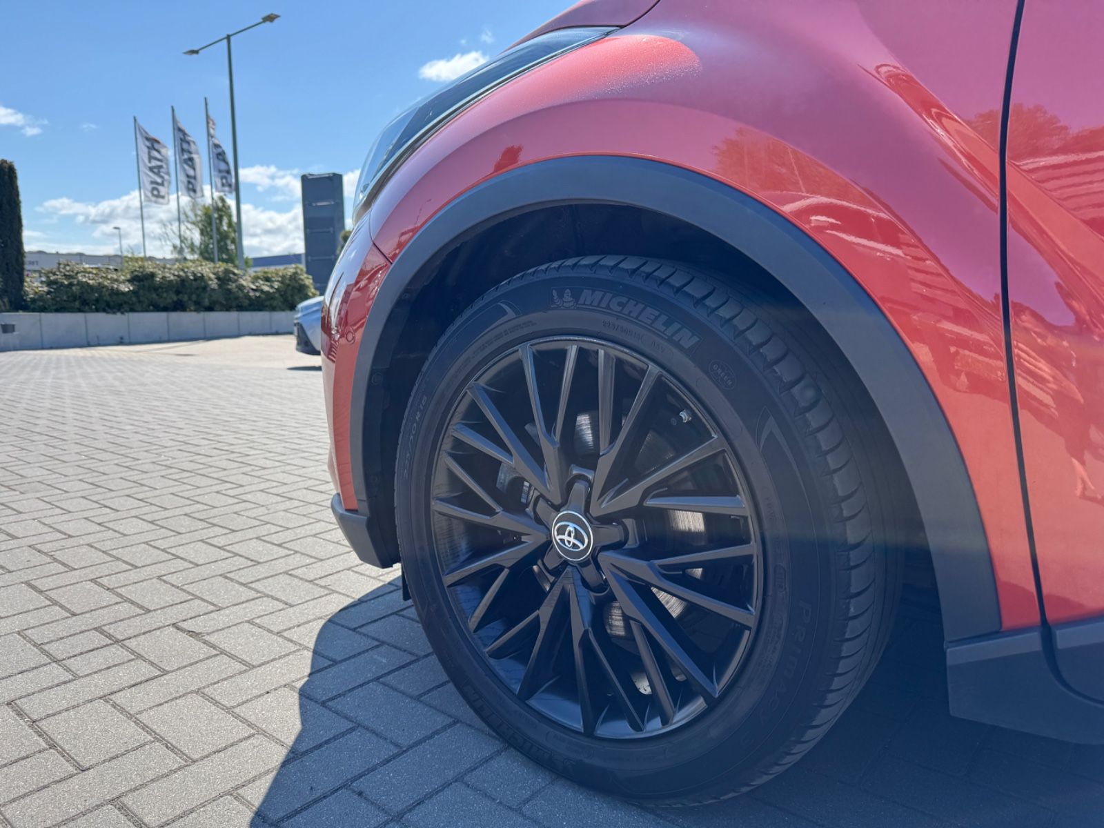 Toyota C-HR Hybrid Orange Edition - Samsaru's Car Outlet
