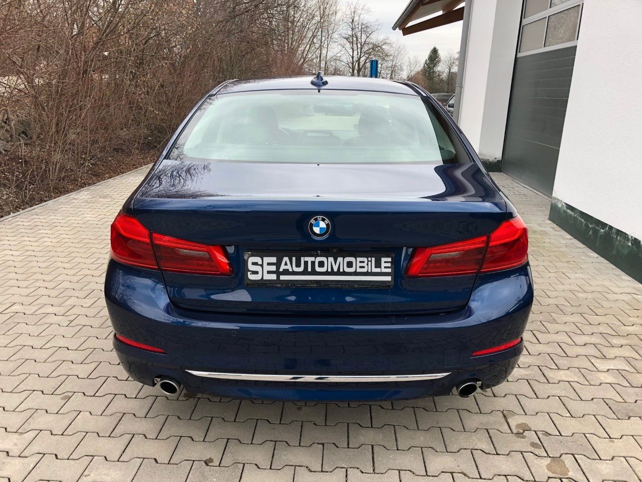 BMW 530 d xDrive *HEAD-UP-LEDER-NAVI*KAME*KOMFOR*LED