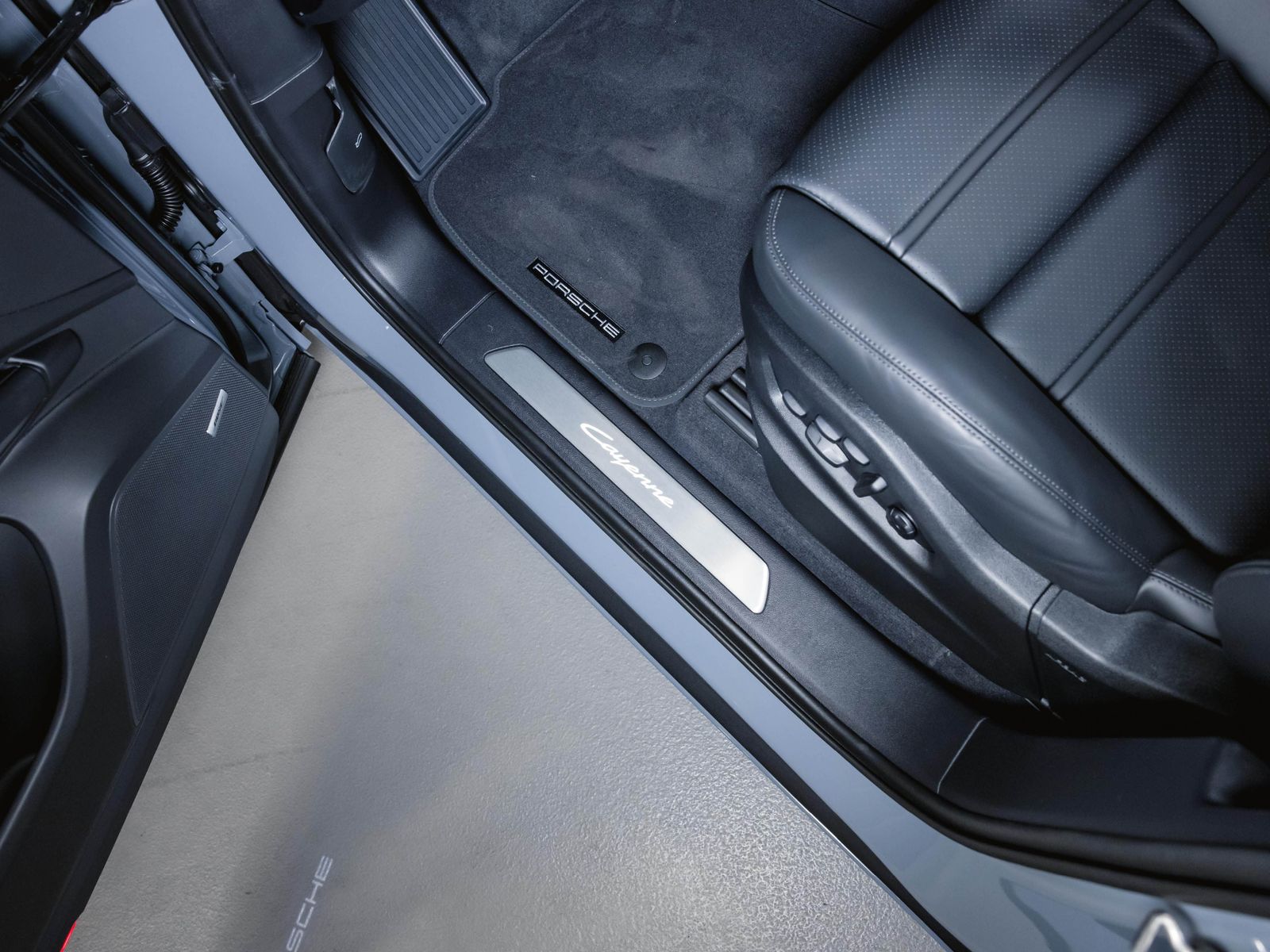 Porsche Cayenne E-Hybrid Sportabgasanlage Panoramadach