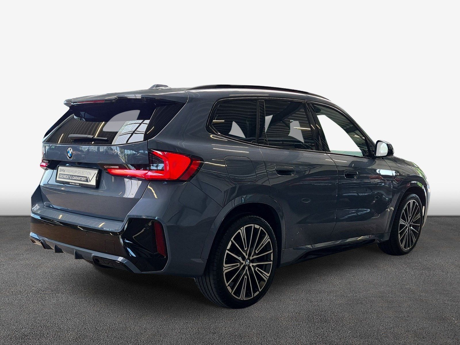 BMW X1 xDrive23i M-Sport - Samsaru's Car Outlet