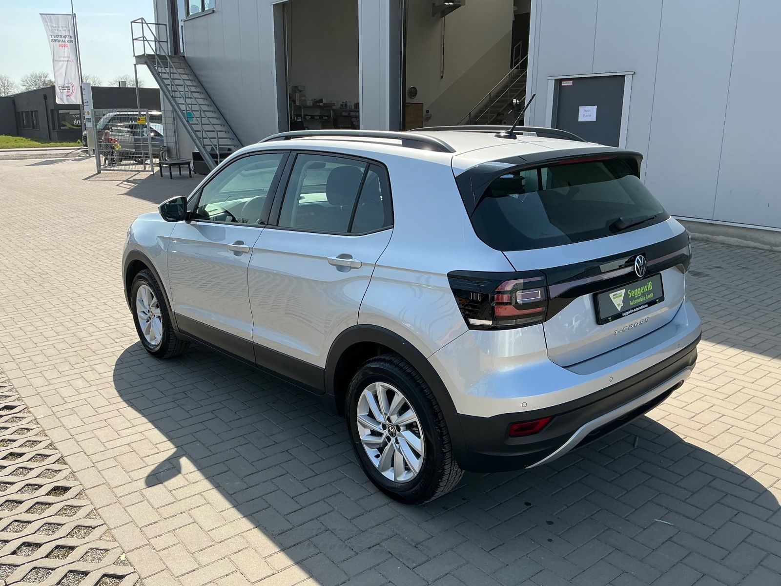 Volkswagen T-Cross Life - Samsaru's Car Outlet