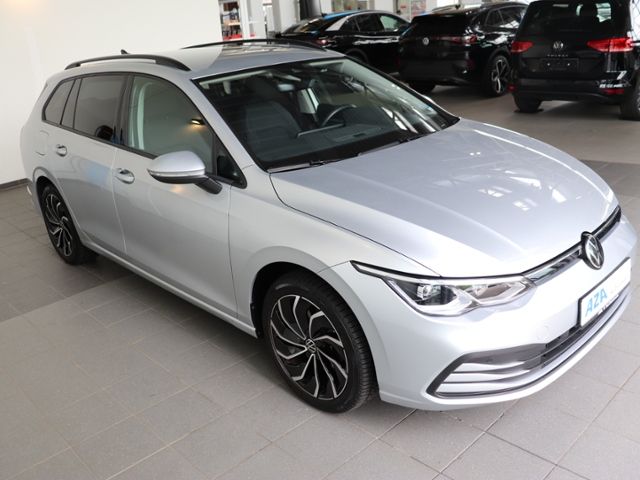 Volkswagen Golf VIII Variant Life 1.5 TSI - Samsaru's Car Outlet