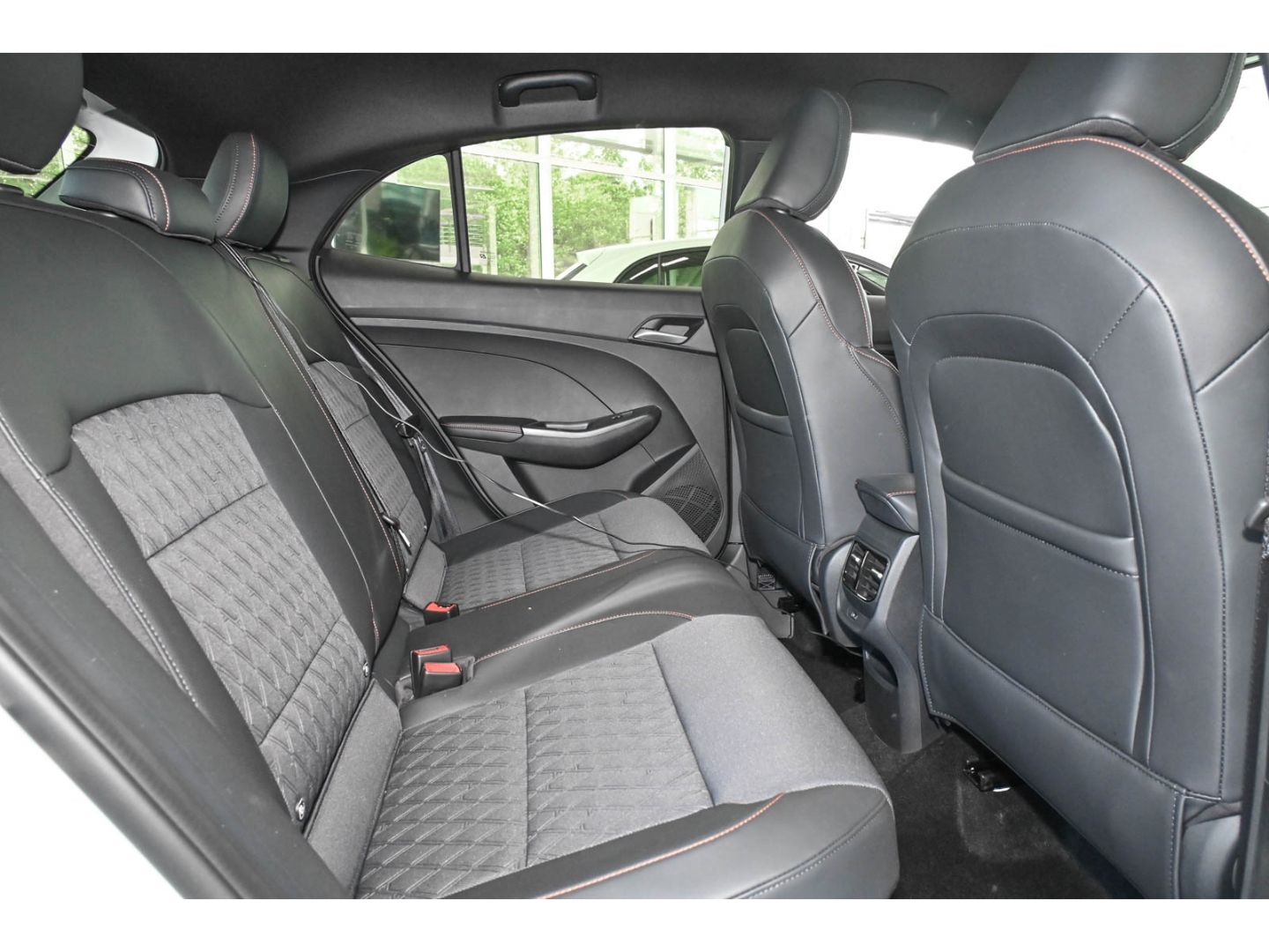 MG3 1.5 Hybrid+LUXURY+ALLWETTER+360°+SHZ/LHZ+DAB