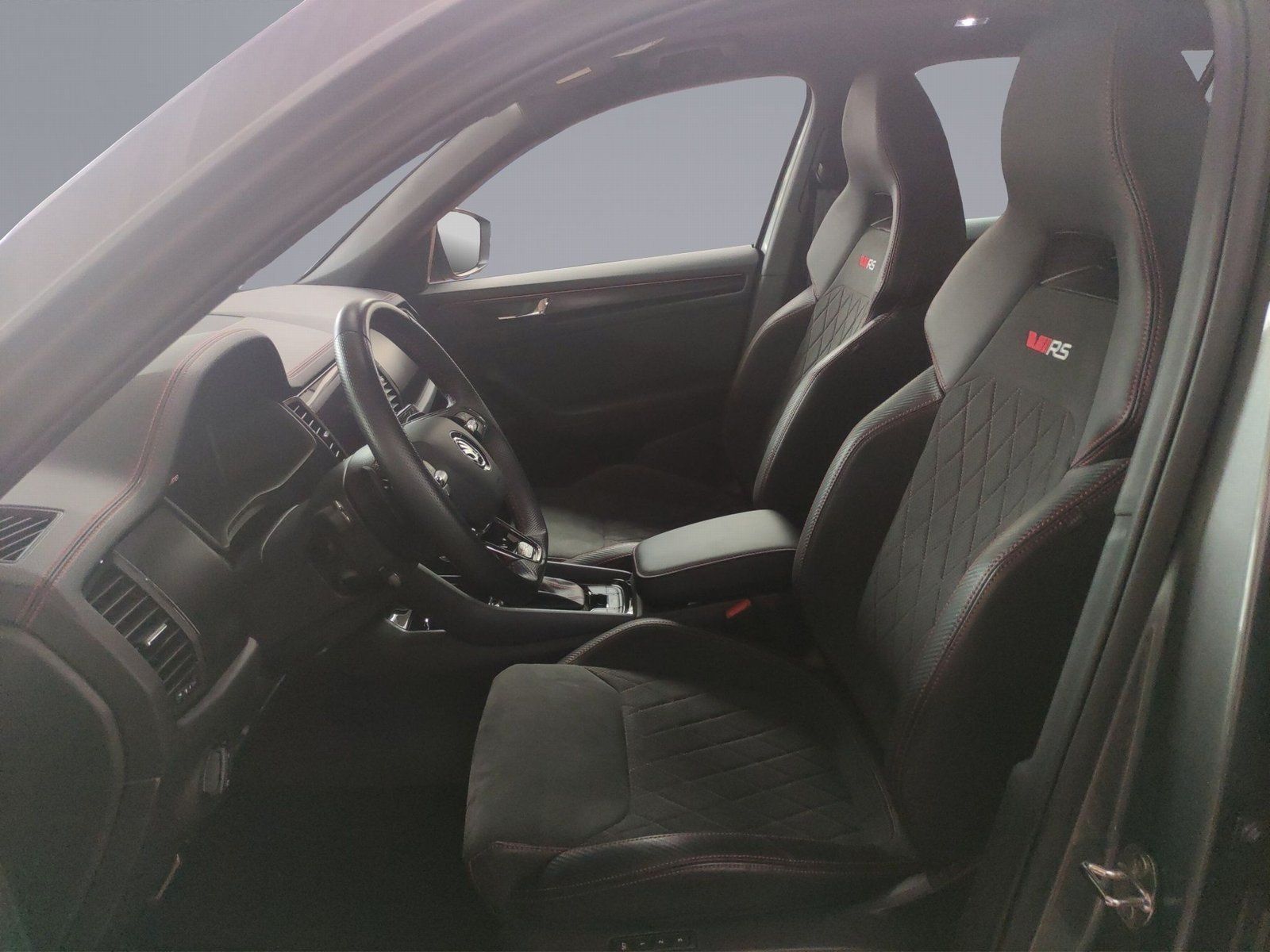 Skoda Kodiaq RS 2.0 TSI DSG 245 PS 4x4 AHK NAVI PANO