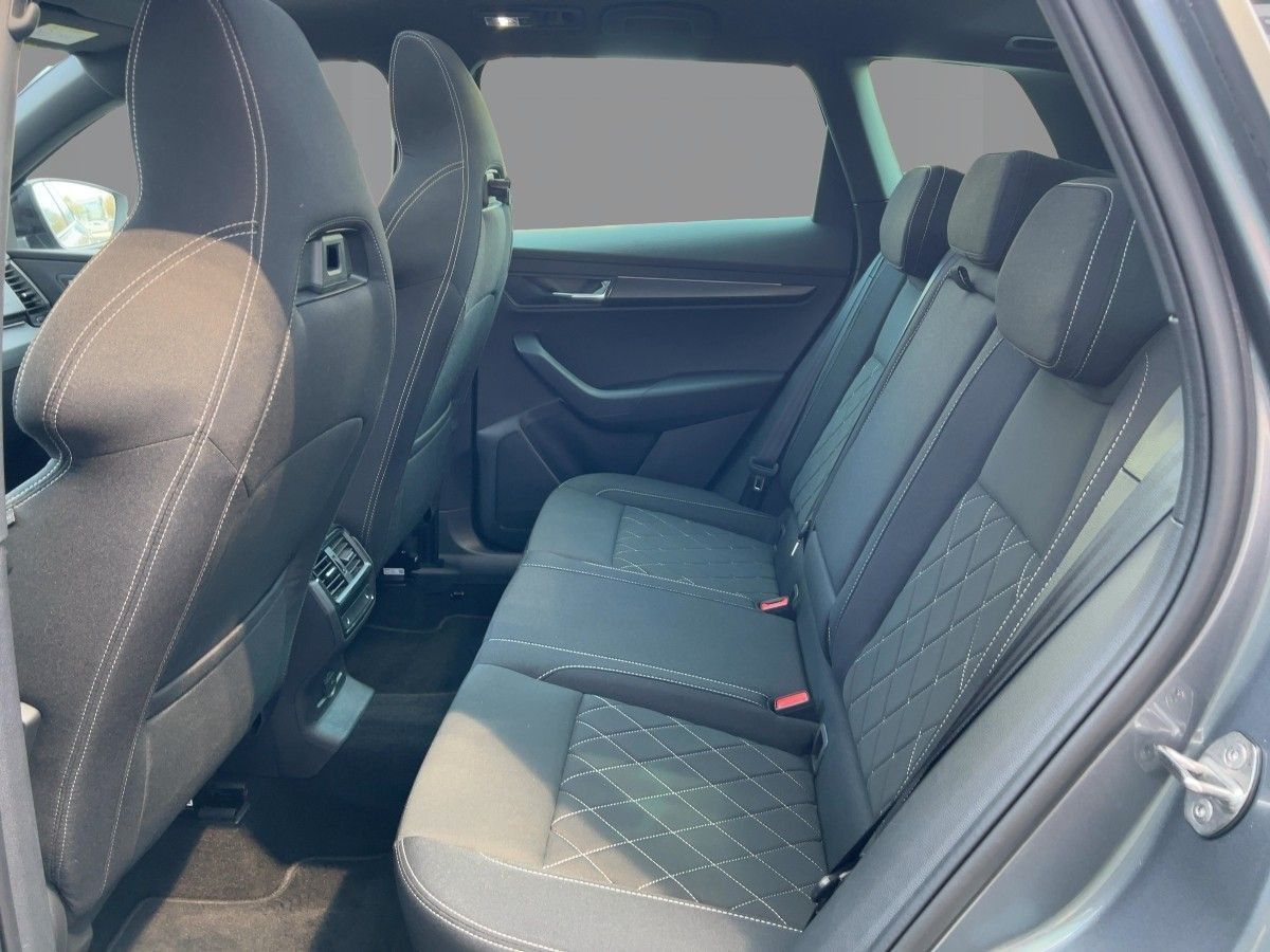 Skoda Karoq Sportline 2.0TDI DSG Standheizung Panorama