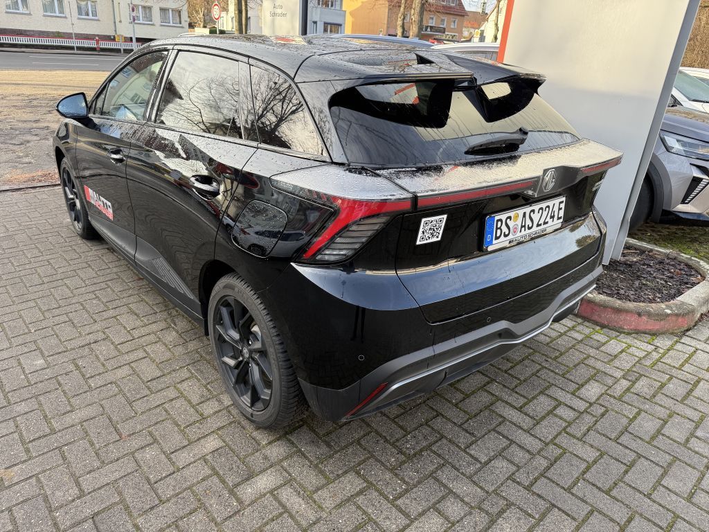 MG4 Luxury MY23 LRH/SHZ/AAC/KAMERAS/PDC/LED