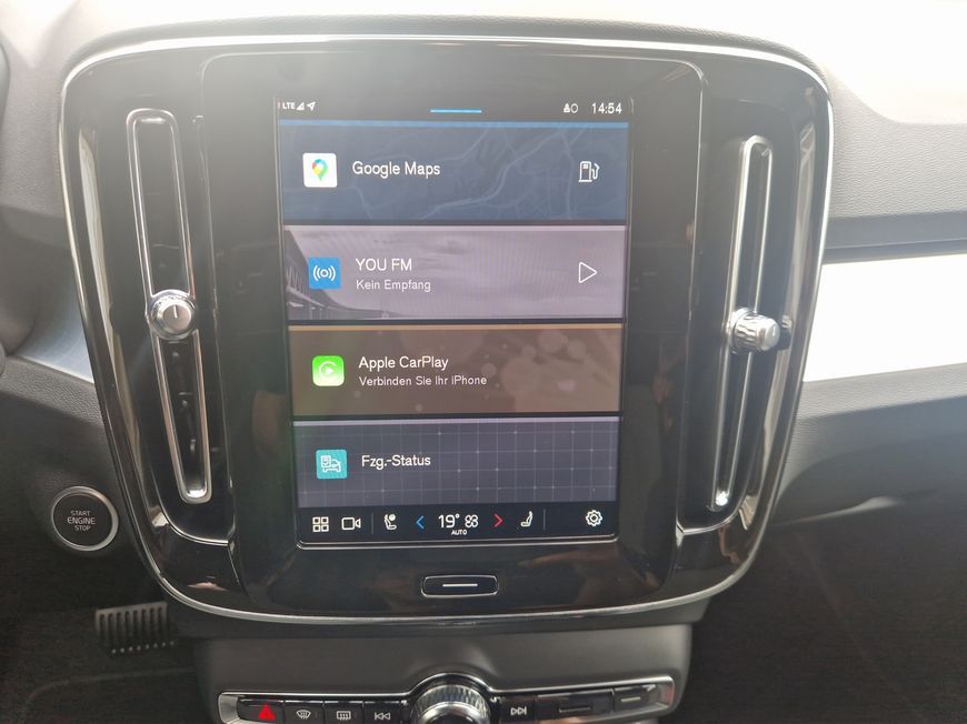 Volvo XC40 B3 Core - Samsaru's Car Outlet