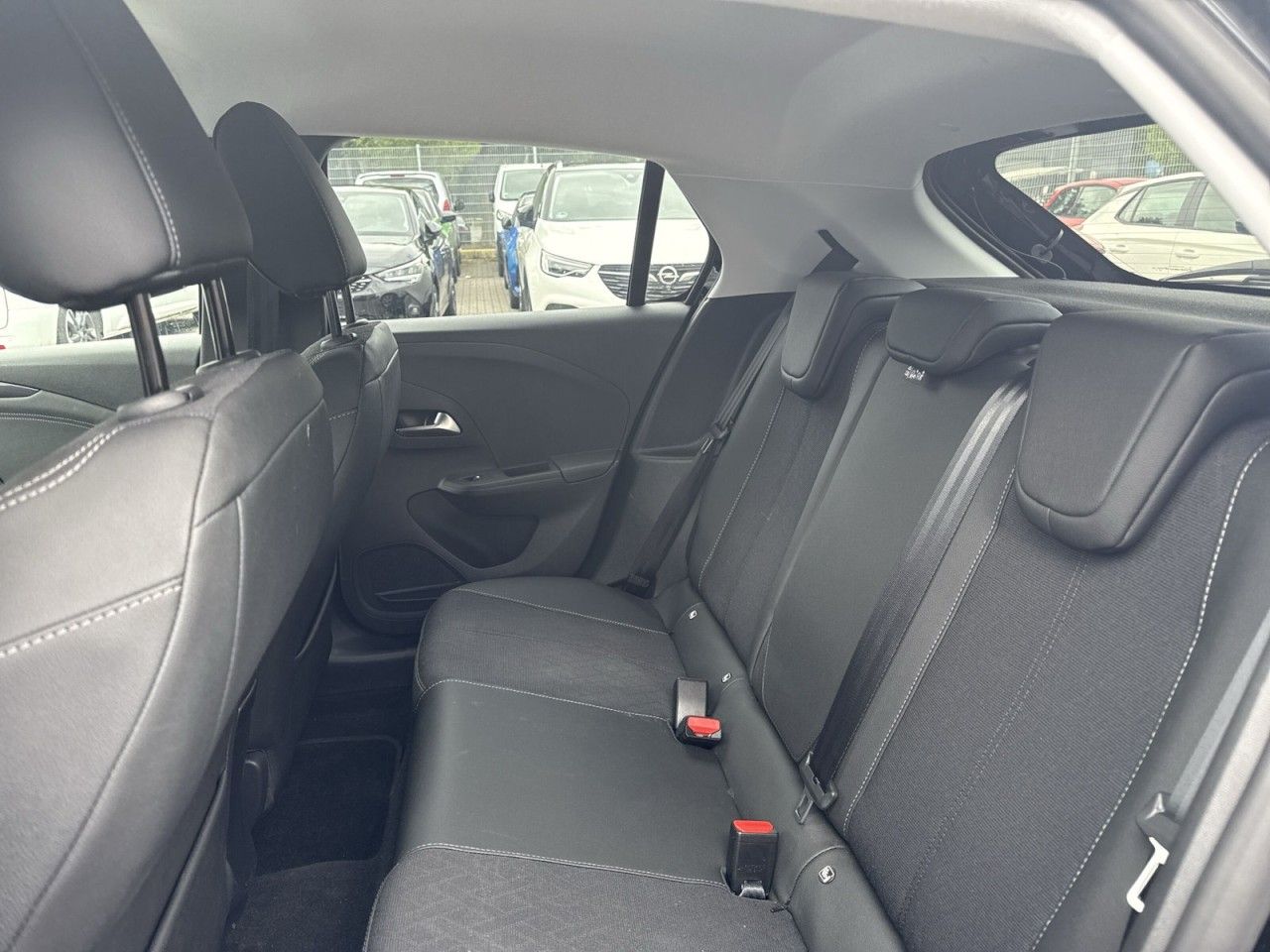 Opel Corsa-e Elegance - Samsaru's Car Outlet