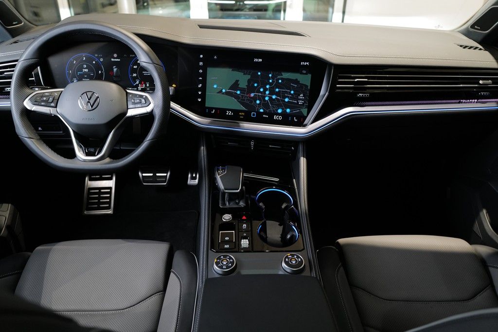 Volkswagen Touareg 3.0TDI R-Line Nachtsicht Dynaudio StdHz