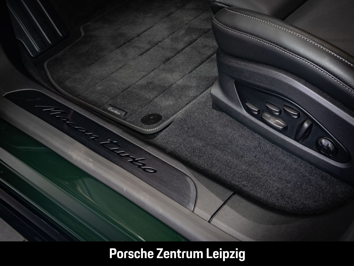 Porsche Macan Turbo Burmester InnoDrive AR-HeadUp