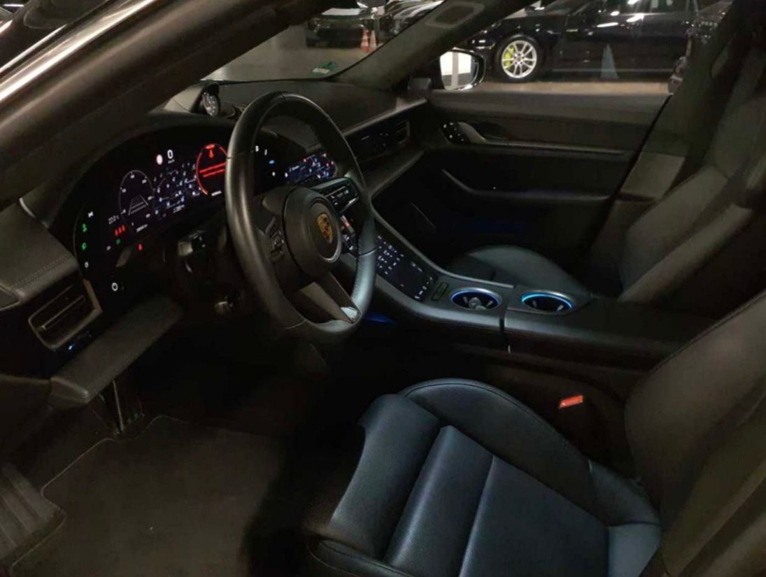 Porsche Taycan Cross Turismo Turbo+Pano+Alu 21"+PSCB+SCP