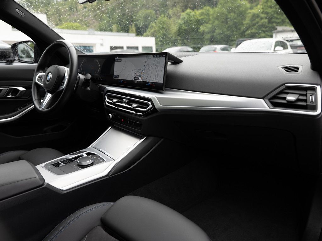 BMW 320i Touring M-Sportpaket - Samsaru's Car Outlet