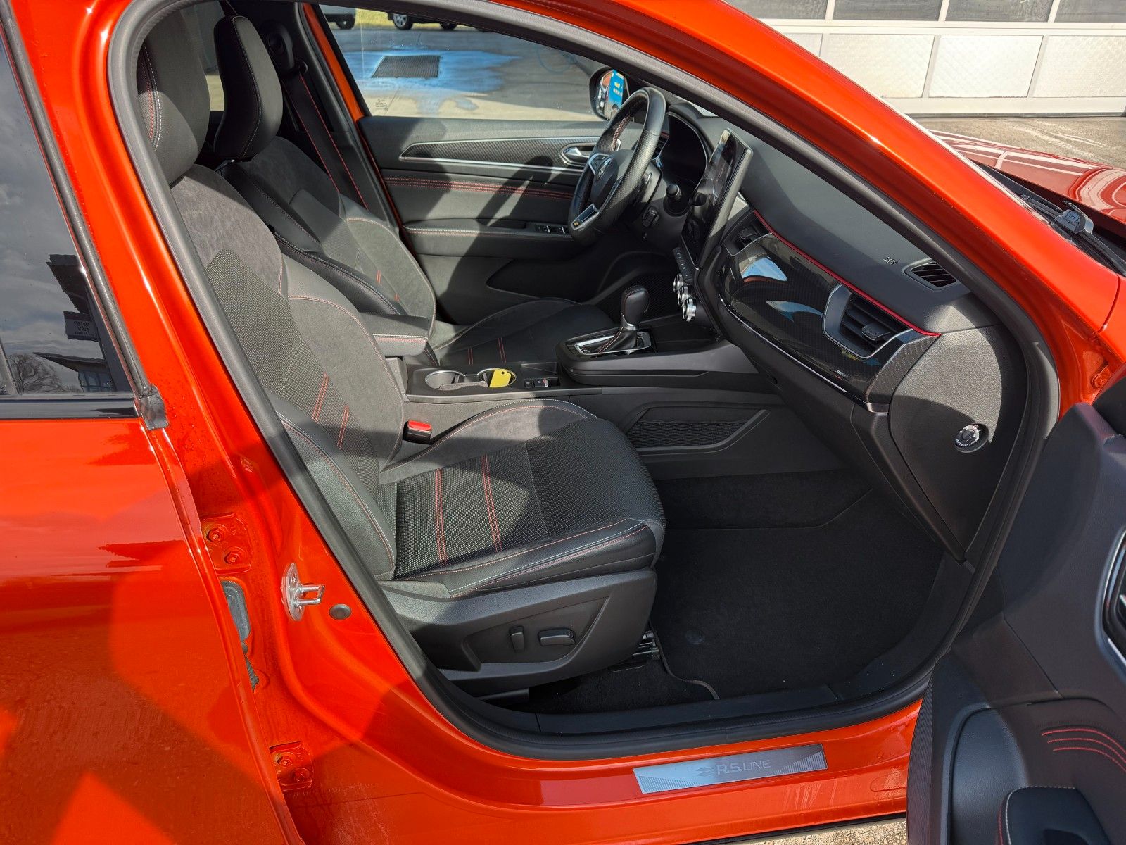 Renault Arkana TCe 140 EDC R.S. Line - Samsaru's Car Outlet