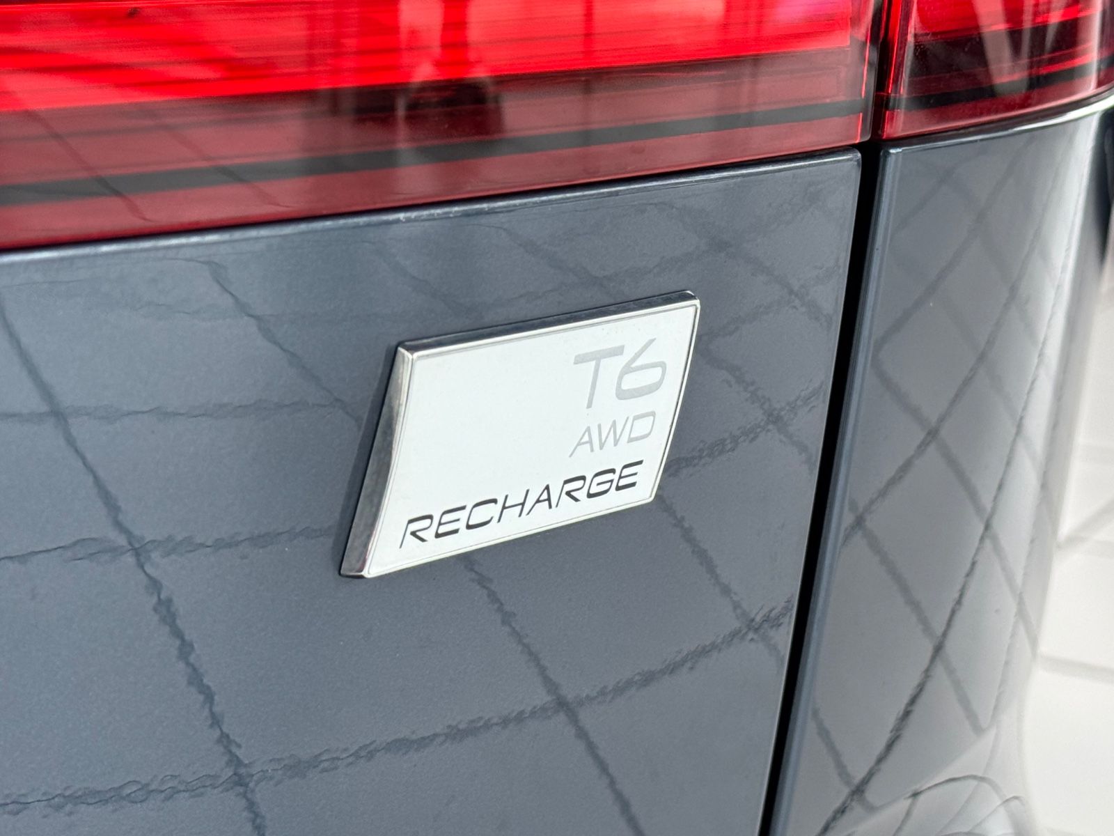 Volvo V60 Kombi Core Recharge Plug-In Hybrid AWD