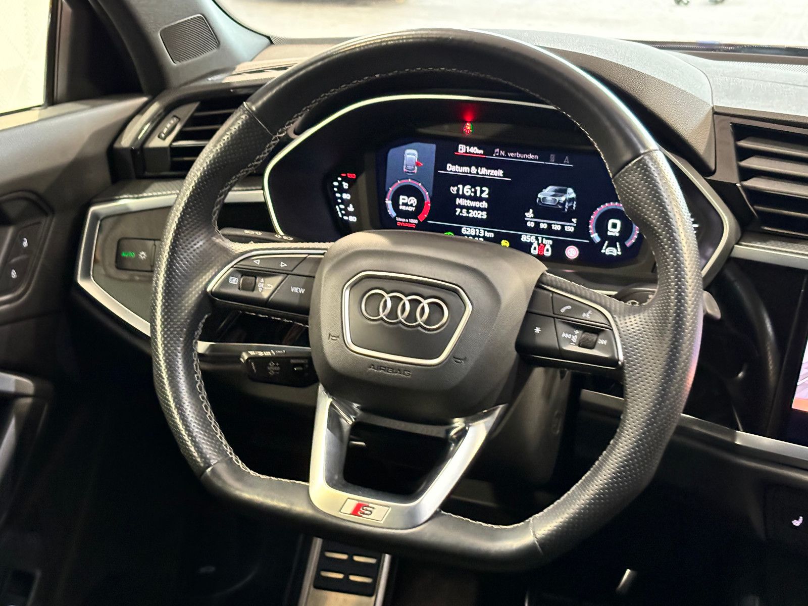 Audi Q3 Sb. 40 TFSI quattro S LINE - Samsaru's Car Outlet