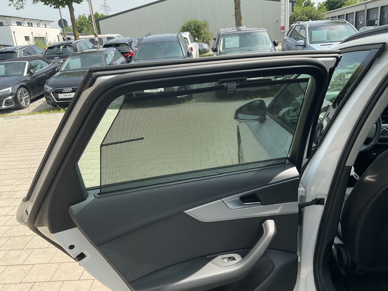 Audi A4 Avant 35 TFSI S-tronic - Samsaru's Car Outlet
