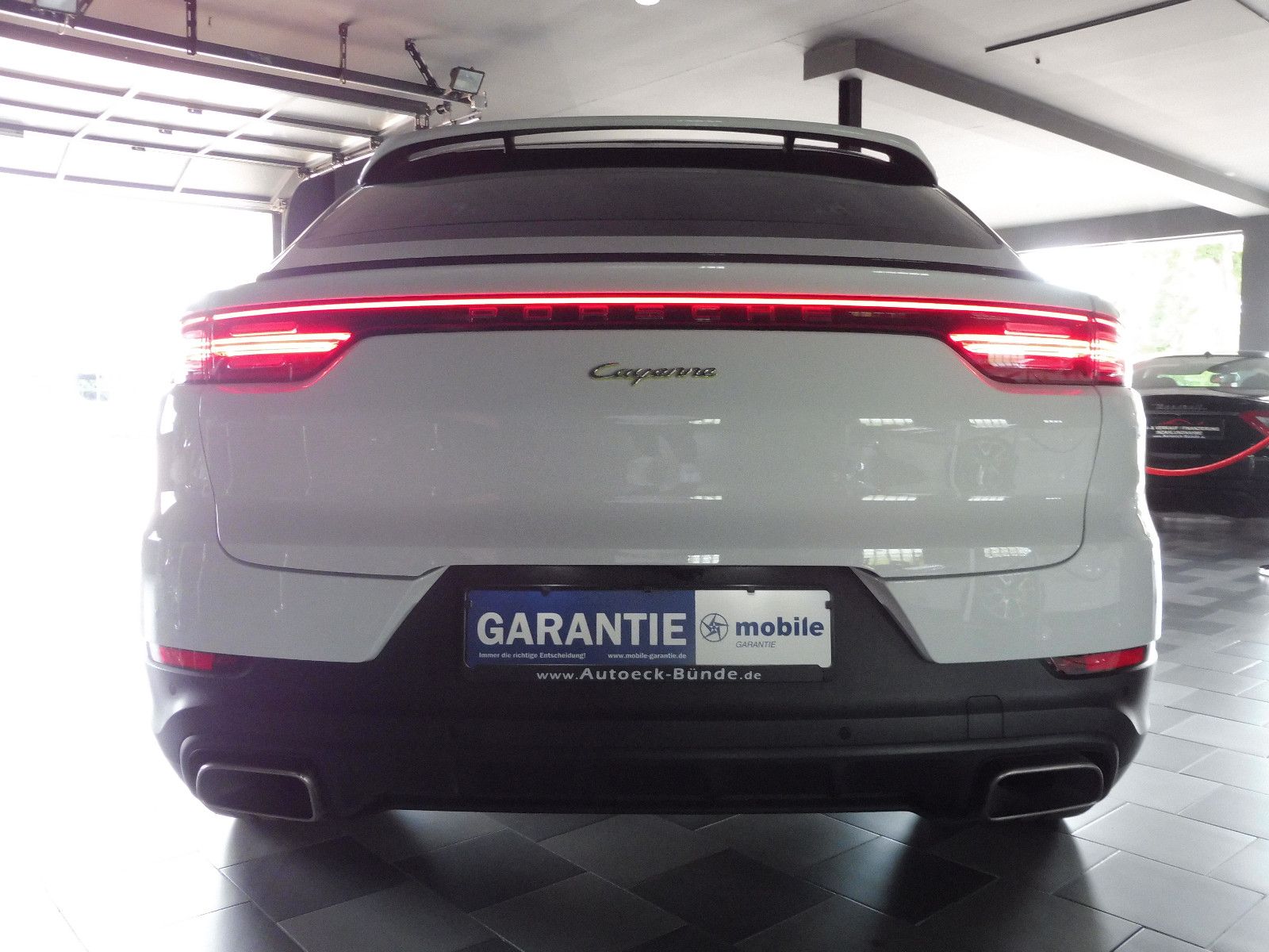 Porsche Cayenne Coupe E-Hybrid Approved/360°/Spur/Pano