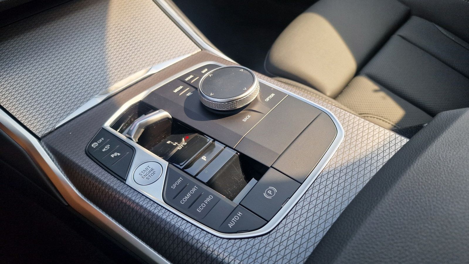 BMW 318d M Sport Head-Up HiFi DAB LED