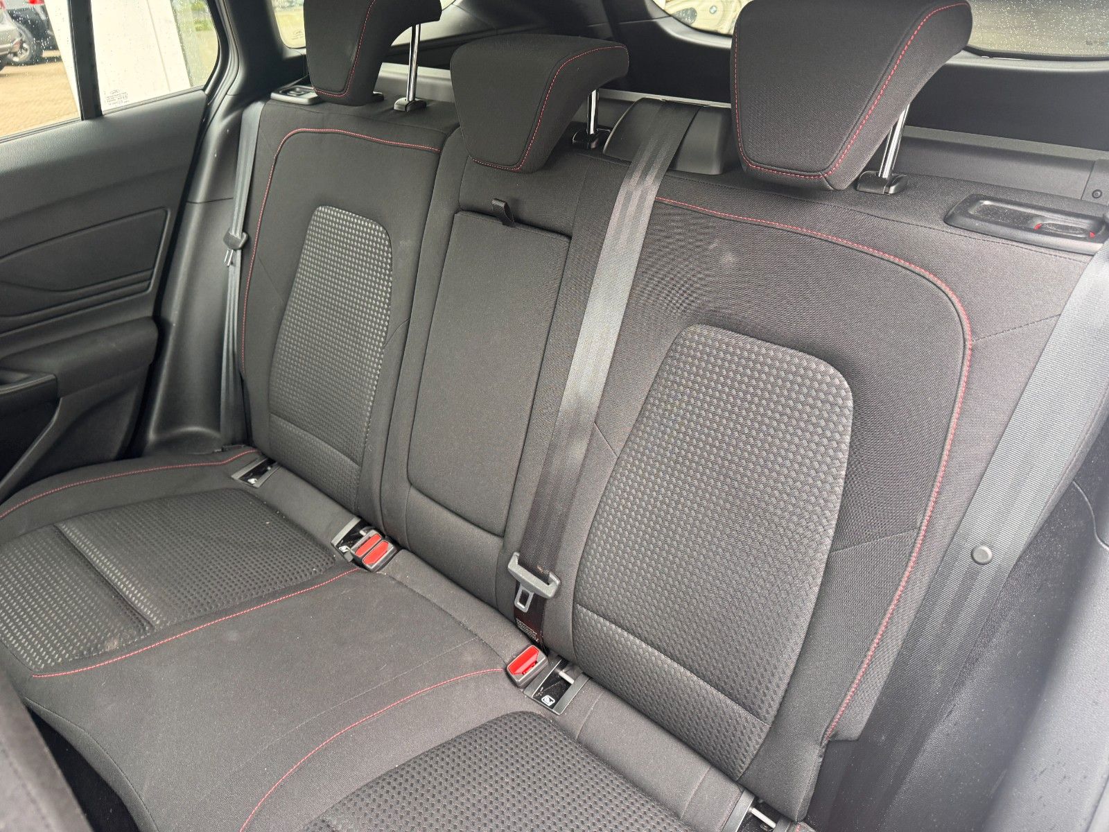 Ford Focus Turnier ST-Line X AHK KAMERA DAB LED