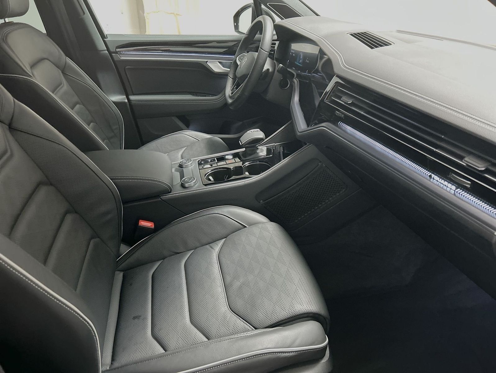 Volkswagen Touareg 3.0 TDI 4Motion Tiptronic R-Line