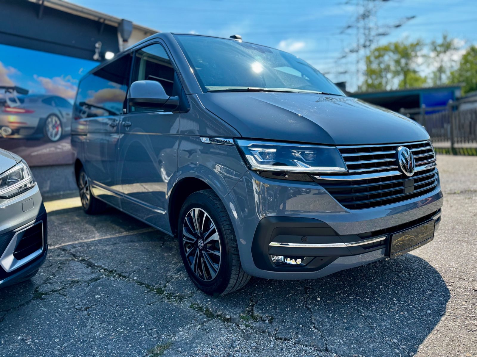 Volkswagen T6 2.0TDI Multivan - Samsaru's Car Outlet