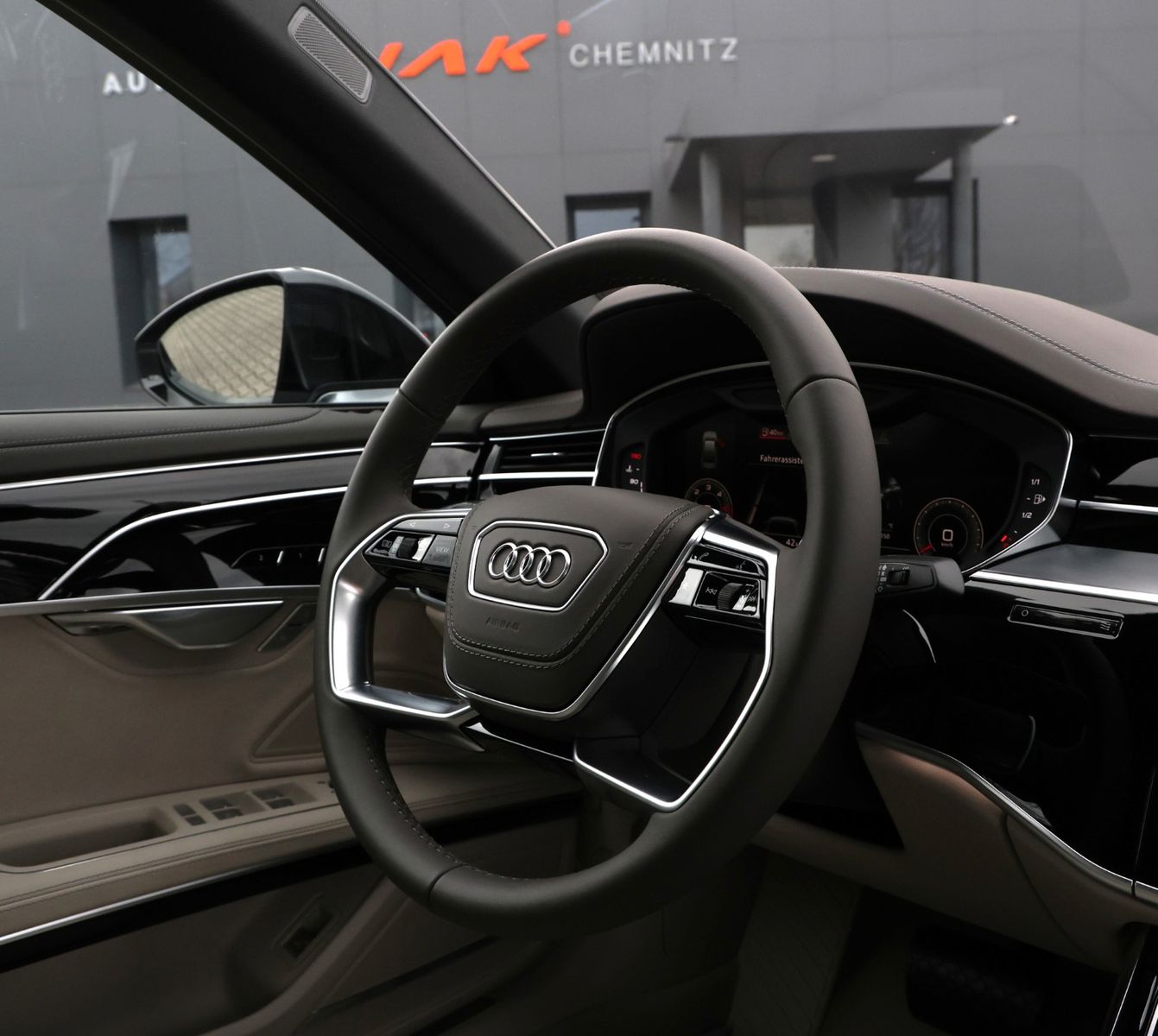 Audi A8 50 TDI quat. S line - Samsaru's Car Outlet