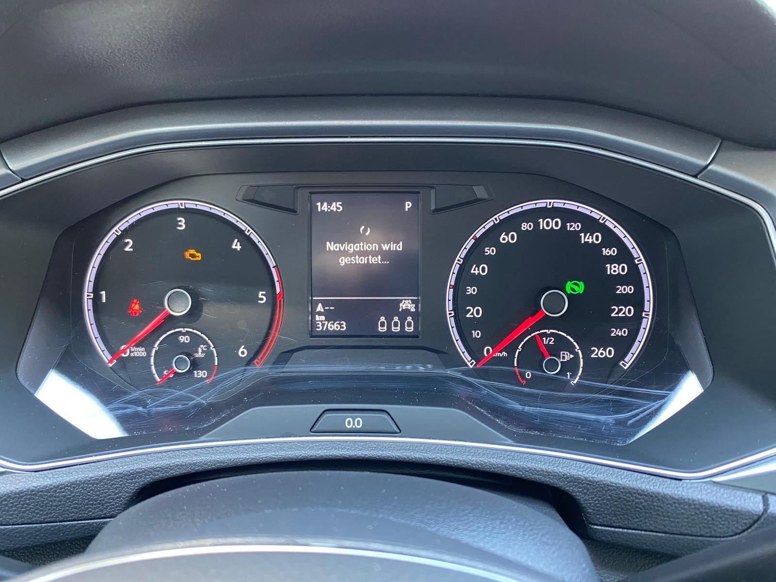 Volkswagen T-Roc 2.0 TDI DSG 4MOTION ACTIVE - Samsaru's Car Outlet